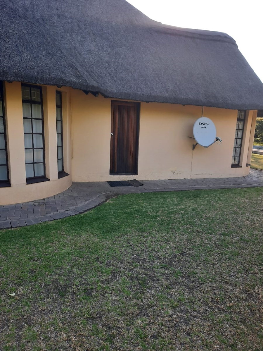 4 Bedroom Property for Sale in Estoire Free State